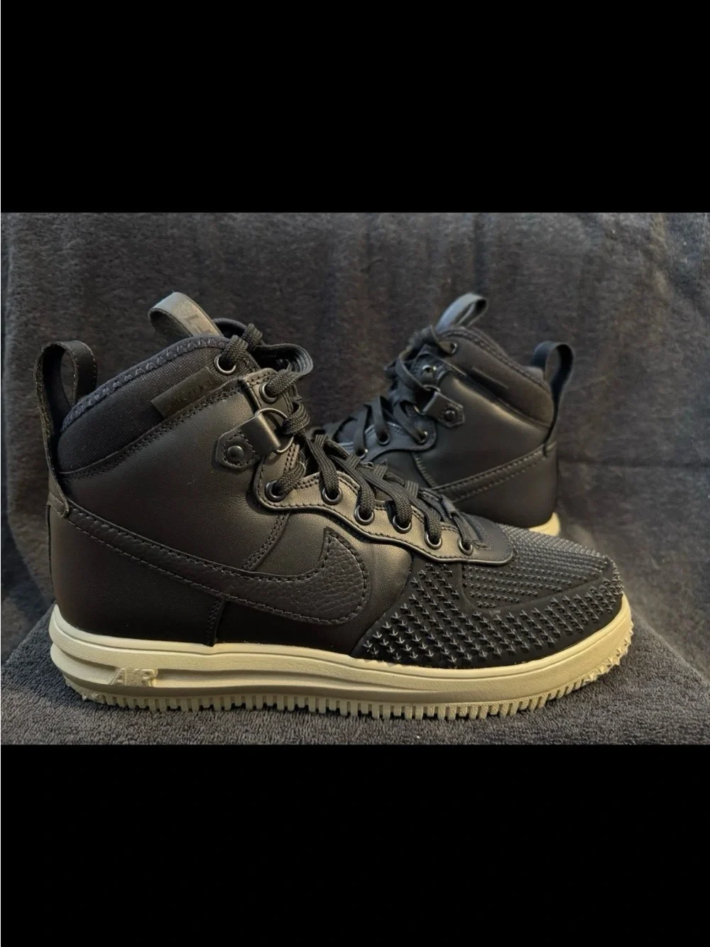 Size 10.5 - Nike Men's Lunar Force 1 Duckboot Black Neutral Olive B Grade